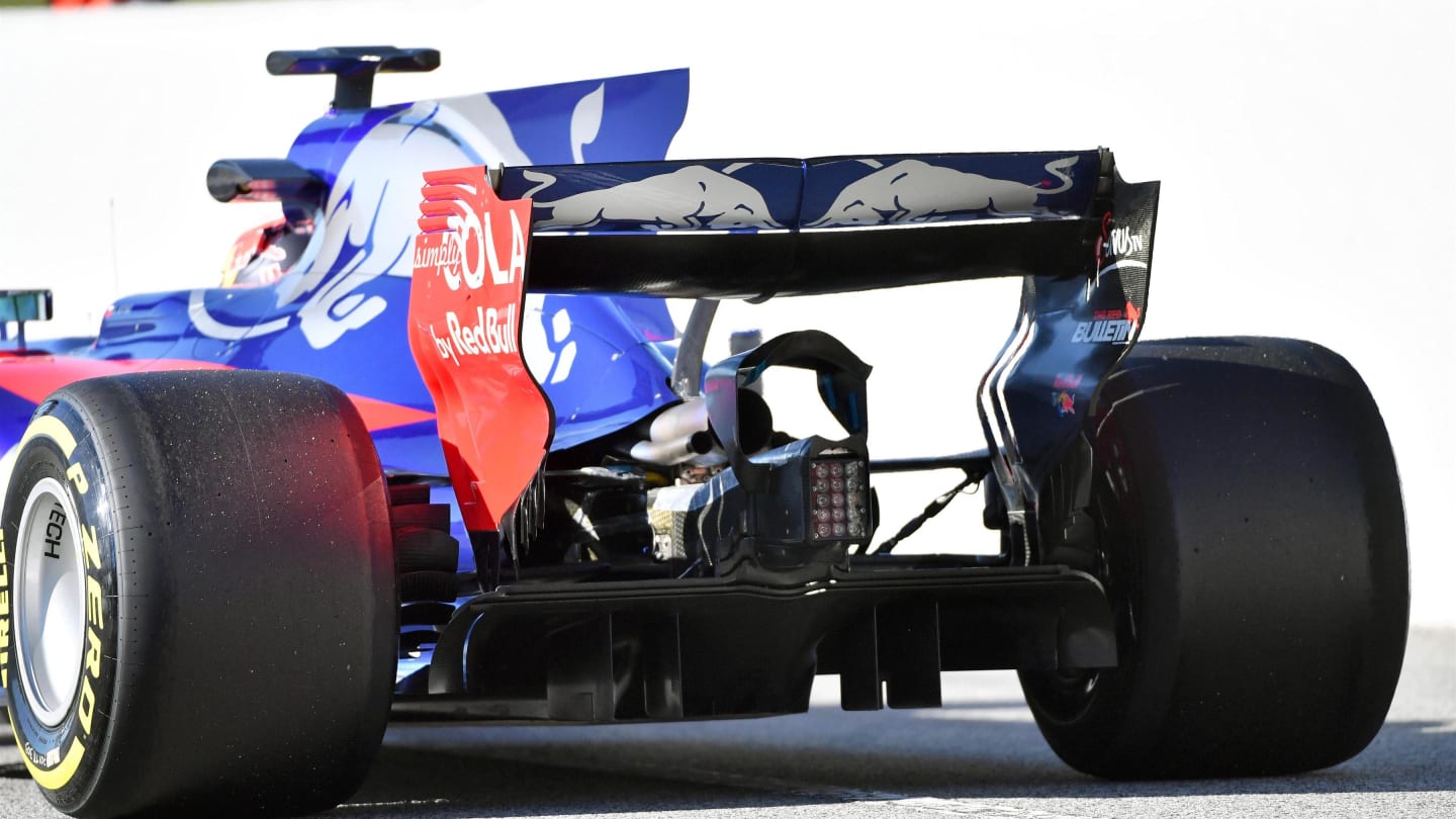 Daniil Kvyat (RUS) Scuderia Toro Rosso STR12 and rear detail at Formula One Testing, Day One, Barcelona, Spain, 7 March 2017. © Sutton Images
