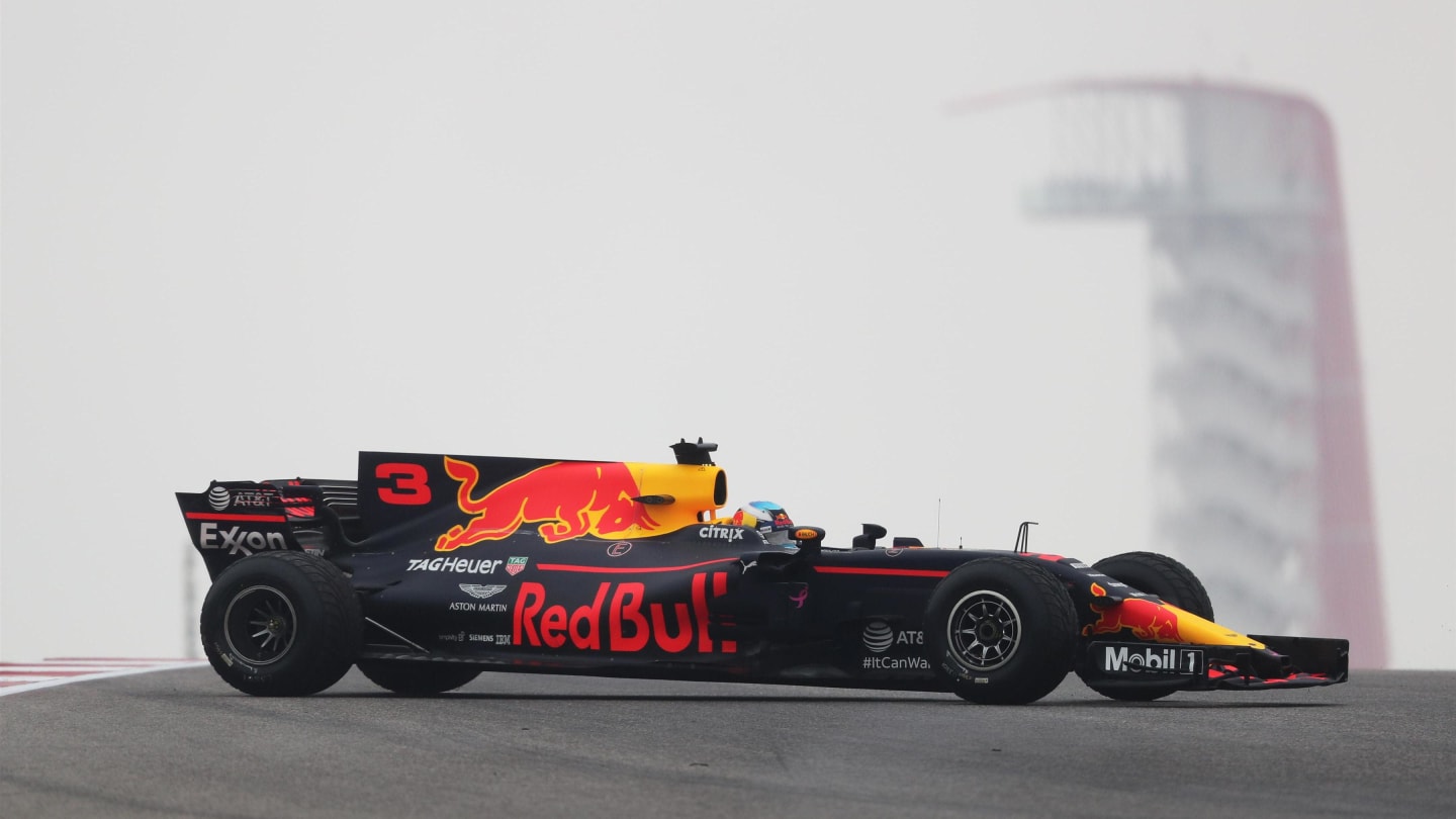 Daniel Ricciardo (AUS) Red Bull Racing RB13 spins at Formula One World Championship, Rd17, United States Grand Prix, Practice, Circuit of the Americas, Austin, Texas, USA, Friday 20 October 2017. © Kym Illman/Sutton Images