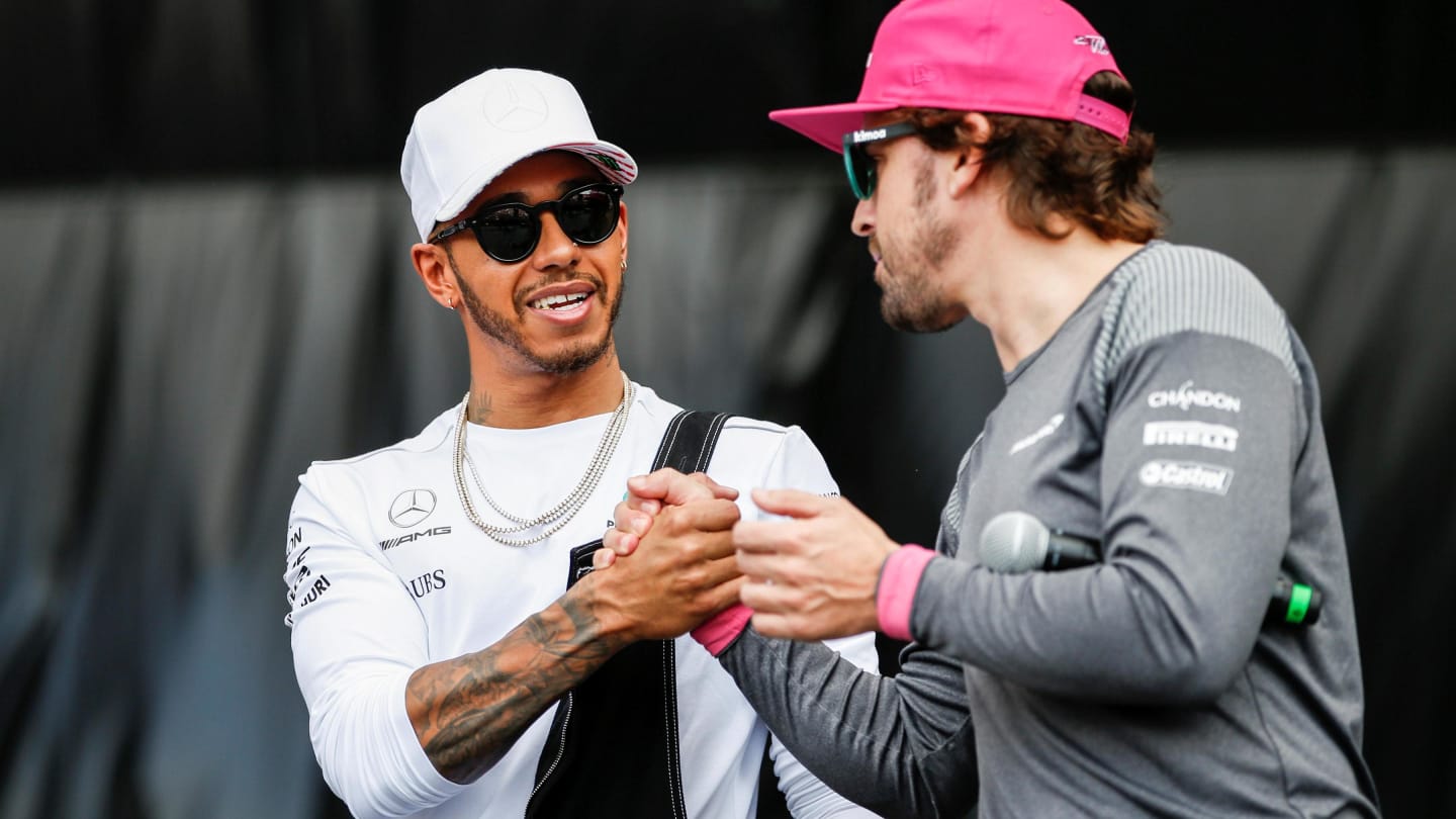 Lewis Hamilton (GBR) Mercedes AMG F1 and Fernando Alonso (ESP) McLaren at Formula One World Championship, Rd17, United States Grand Prix, Qualifying, Circuit of the Americas, Austin, Texas, USA, Saturday 21 October 2017. © Zak Mauger/LAT/Sutton Images