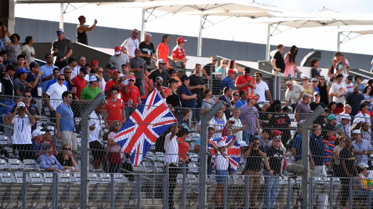 Fans at Formula One World Championship, Rd17, United States Grand Prix, Qualifying, Circuit of the Americas, Austin, Texas, USA, Saturday 21 October 2017. © Mark Sutton/Sutton Images