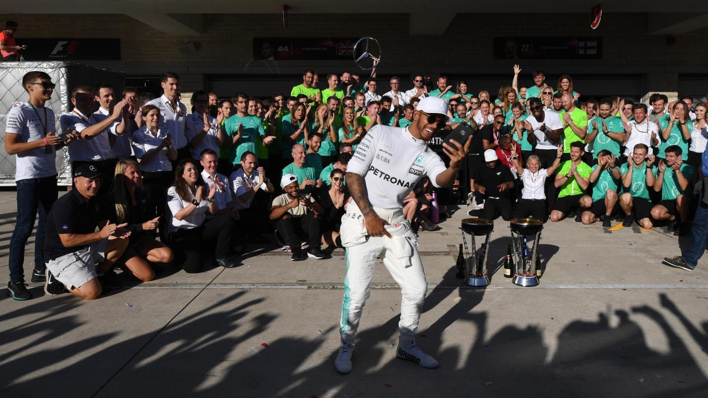 Race winner Lewis Hamilton (GBR) Mercedes AMG F1 celebrate with the team at Formula One World Championship, Rd17, United States Grand Prix, Race, Circuit of the Americas, Austin, Texas, USA, Sunday 22 October 2017. © Mark Sutton/Sutton Images