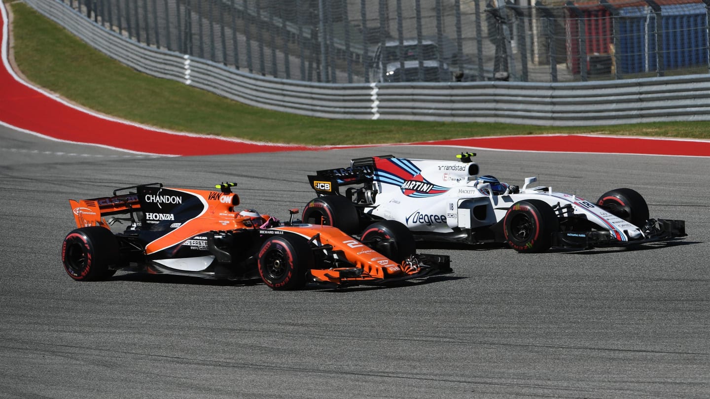 Stoffel Vandoorne (BEL) McLaren MCL32 and Lance Stroll (CDN) Williams FW40 battle at Formula One World Championship, Rd17, United States Grand Prix, Race, Circuit of the Americas, Austin, Texas, USA, Sunday 22 October 2017. © Mark Sutton/Sutton Images