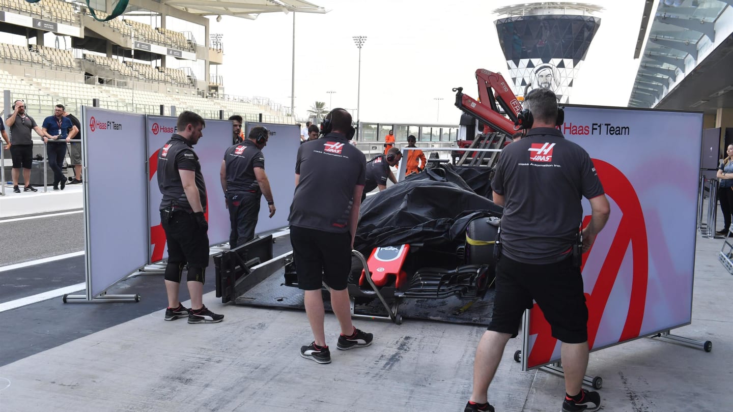 The car of Pietro Fittipaldi, Haas VF-18 is recovered to the pits at Formula One Testing, Day One, Yas Marina Circuit, Abu Dhabi, UAE, Tuesday 27 November 2018.