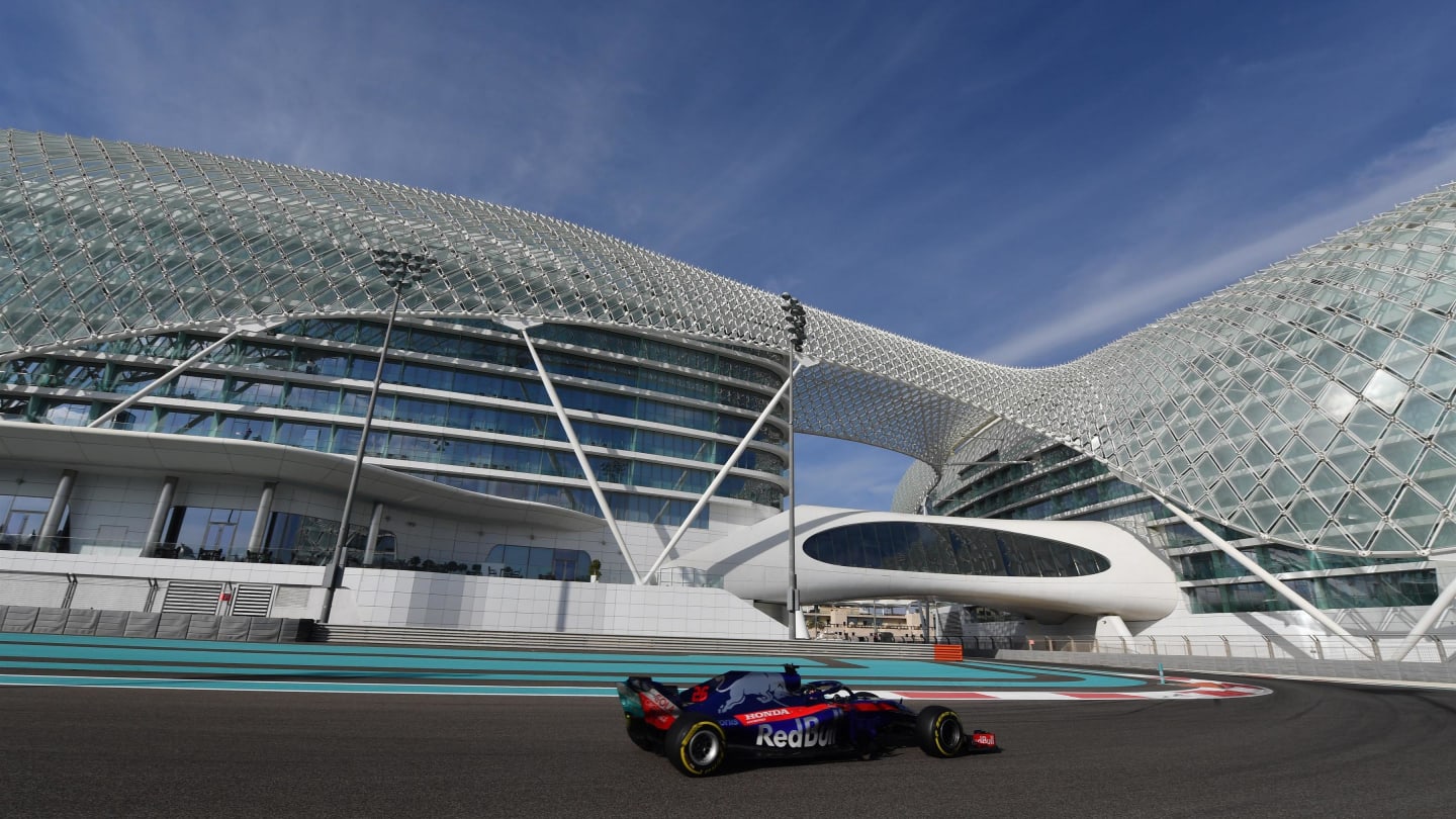 Daniil Kvyat, Scuderia Toro Rosso STR13 at Formula One Testing, Day Two, Yas Marina Circuit, Abu Dhabi, UAE, Wednesday 28 November 2018.