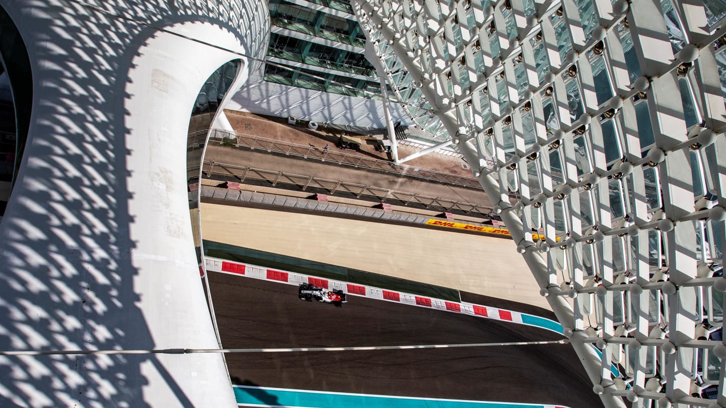 Antonio Giovinazzi, Alfa Romeo Sauber C37 at Formula One World Championship, Rd21, Abu Dhabi Grand Prix, Practice, Yas Marina Circuit, Abu Dhabi, UAE, Friday 23 November 2018.