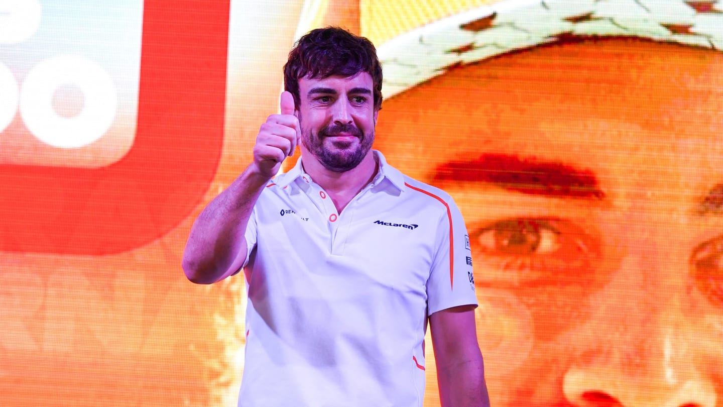 Fernando Alonso, McLaren says goodbye to the fans at Formula One World Championship, Rd21, Abu