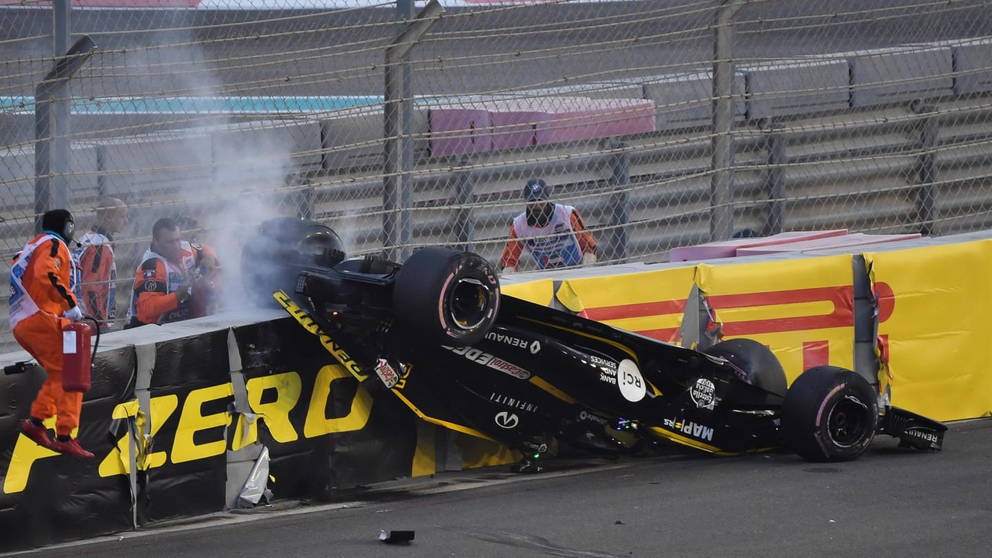 Nico Hulkenberg, Renault Sport F1 Team R.S. 18 crashed and rolled on lap one at Formula One World Championship, Rd21, Abu Dhabi Grand Prix, Race, Yas Marina Circuit, Abu Dhabi, UAE, Sunday 25 November 2018.