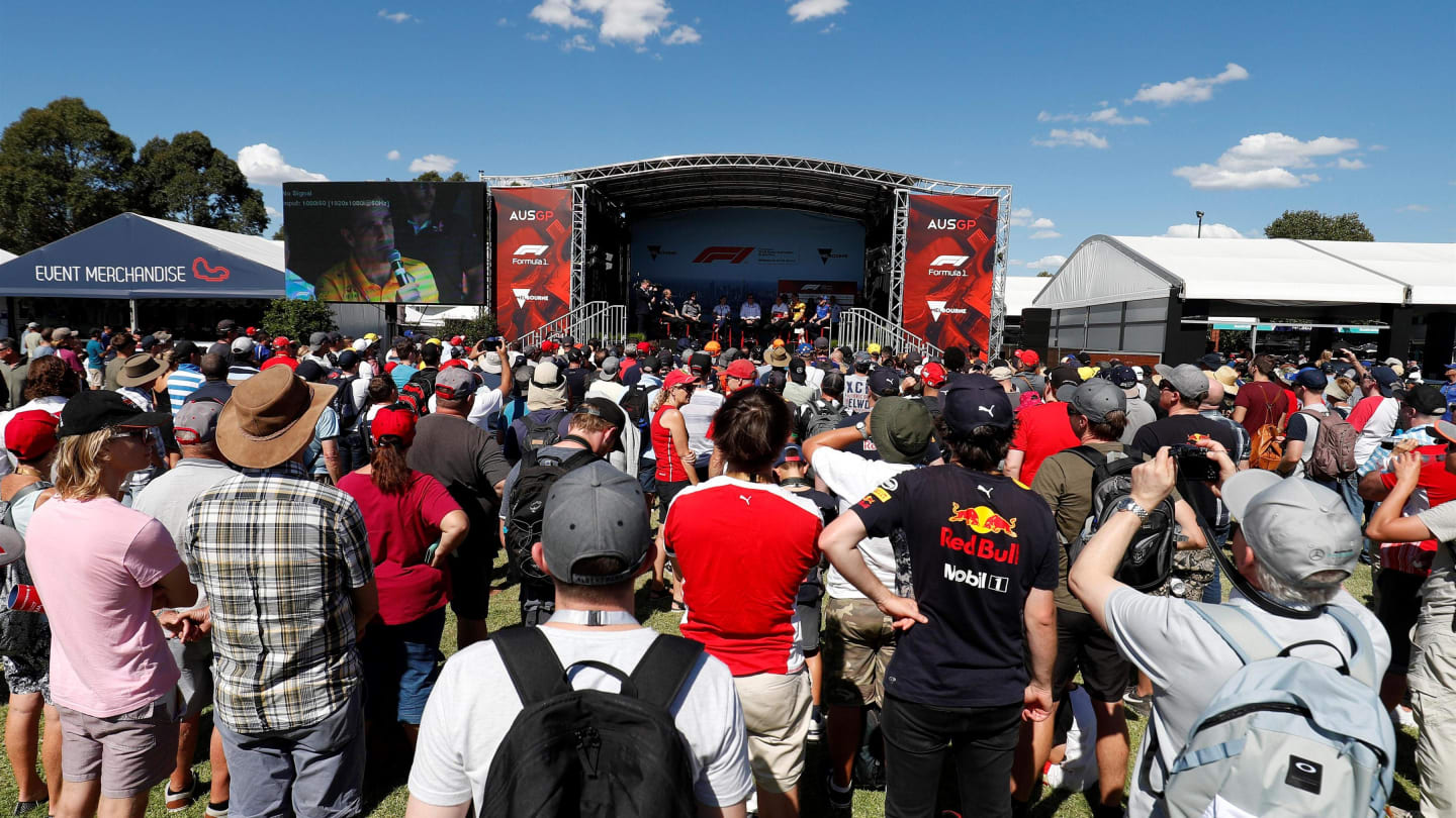 Fans watch the Team Principals on stage at Formula One World Championship, Rd1, Australian Grand Prix, Practice, Melbourne, Australia, Friday 23 March 2018. © Zak Mauger/LAT/Sutton Images