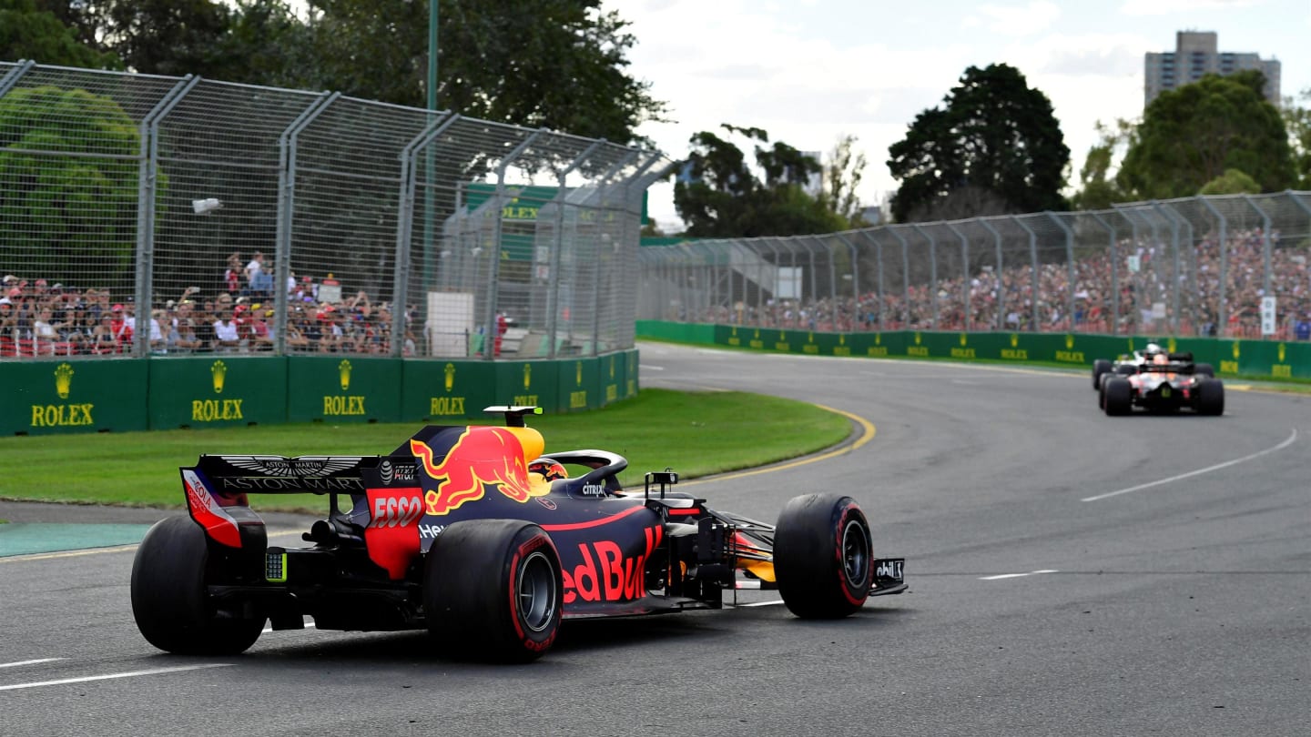 Max Verstappen (NED) Red Bull Racing RB14 recovers from a spin at Formula One World Championship, Rd1, Australian Grand Prix, Race, Melbourne, Australia, Sunday 25 March 2018. © Jerry Andre/Sutton Images