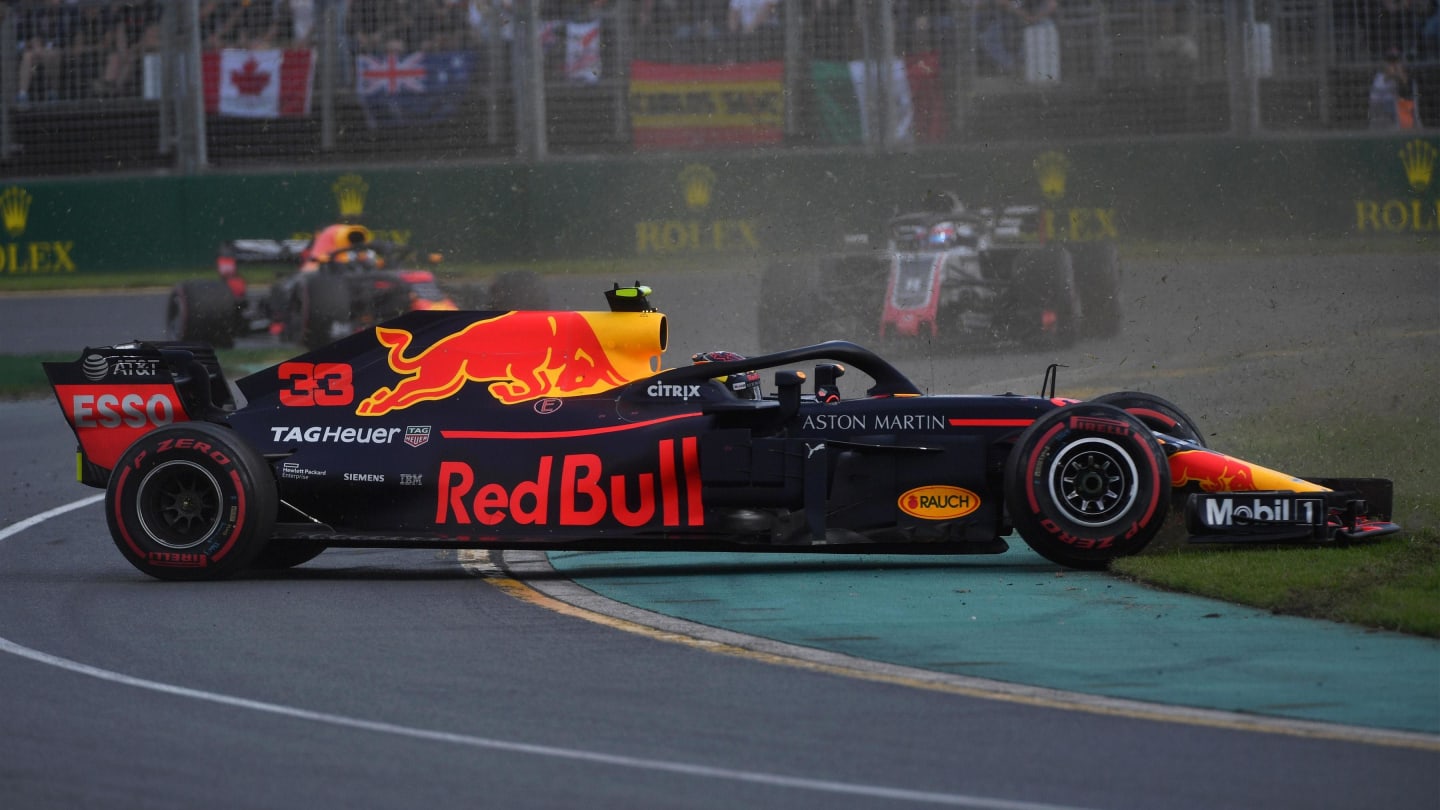 Max Verstappen (NED) Red Bull Racing RB14 spins at Formula One World Championship, Rd1, Australian Grand Prix, Race, Melbourne, Australia, Sunday 25 March 2018. © Mark Sutton/Sutton Images