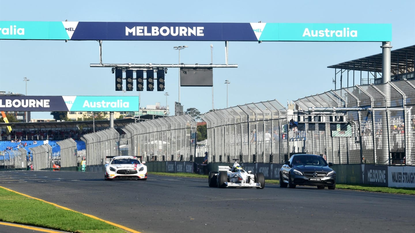 Speed Comparison lap at Formula One World Championship, Rd1, Australian Grand Prix, Preparations, Melbourne, Australia, Thursday 22 March 2018. © Mark Sutton/Sutton Images