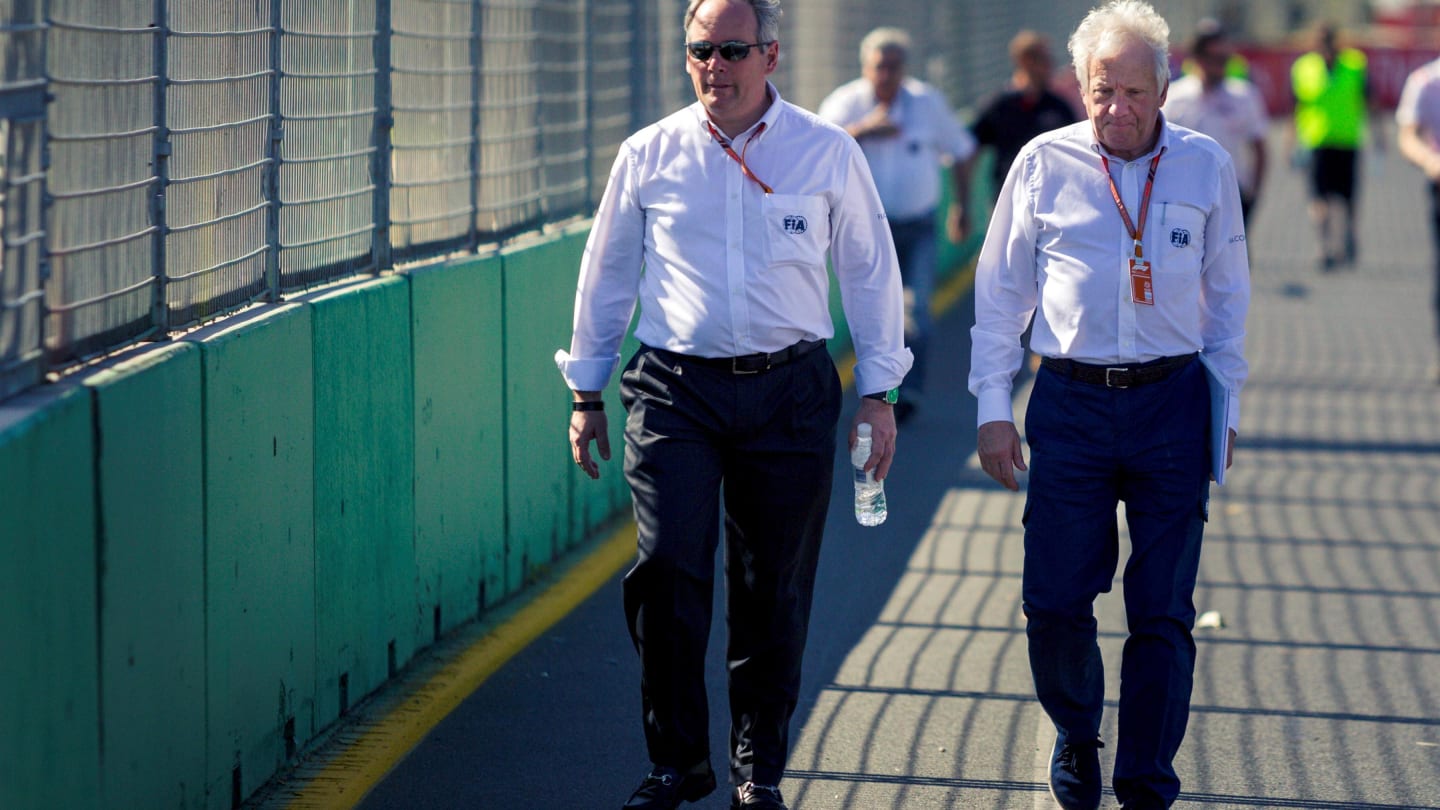 Charlie Whiting (GBR) FIA Delegate walks the track at Formula One World Championship, Rd1, Australian Grand Prix, Preparations, Melbourne, Australia, Wednesday 21 March 2018. © Manuel Goria/Sutton Images