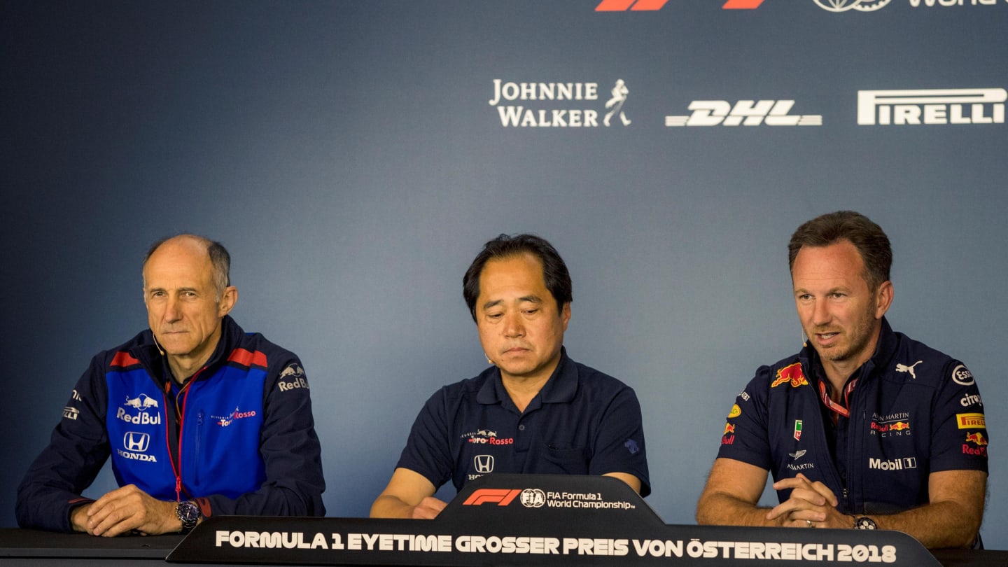 (L to R): Franz Tost (AUT) Scuderia Toro Rosso Team Principal, Toyoharu Tanabe (JPN) Honda F1