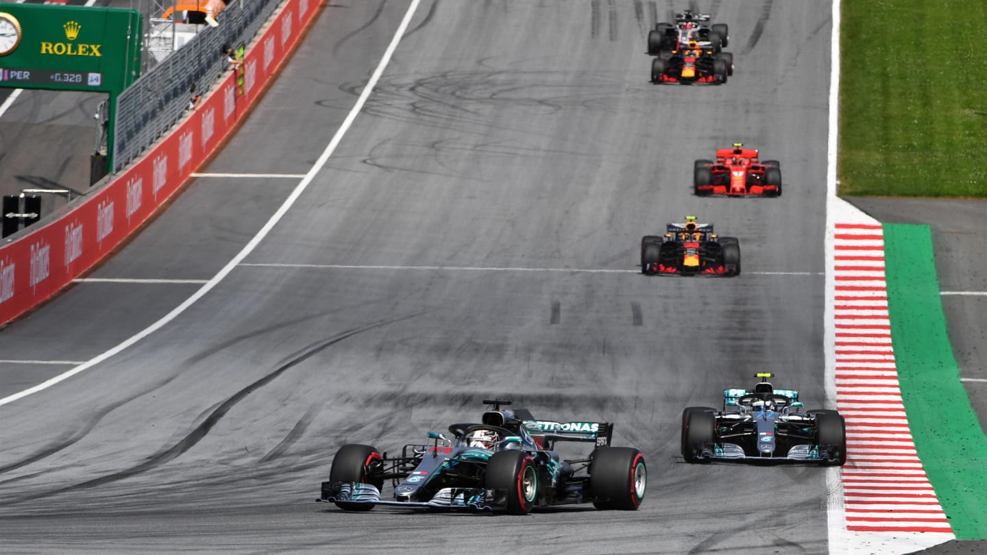 Lewis Hamilton (GBR) Mercedes-AMG F1 W09 EQ Power+ leads Valtteri Bottas (FIN) Mercedes-AMG F1 W09