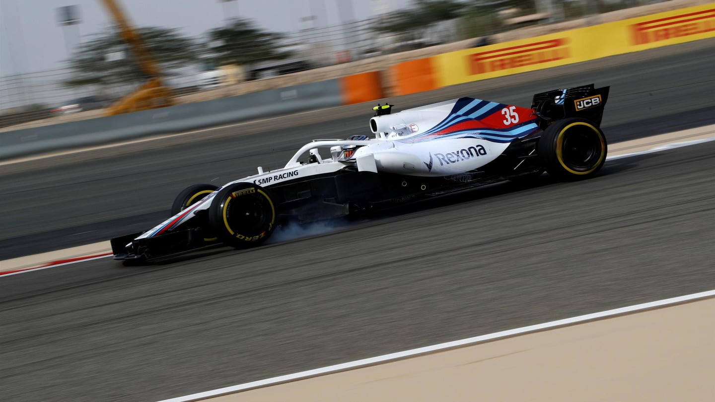 Sergey Sirotkin (RUS) Williams FW41 locks up at Formula One World Championship, Rd2, Bahrain Grand