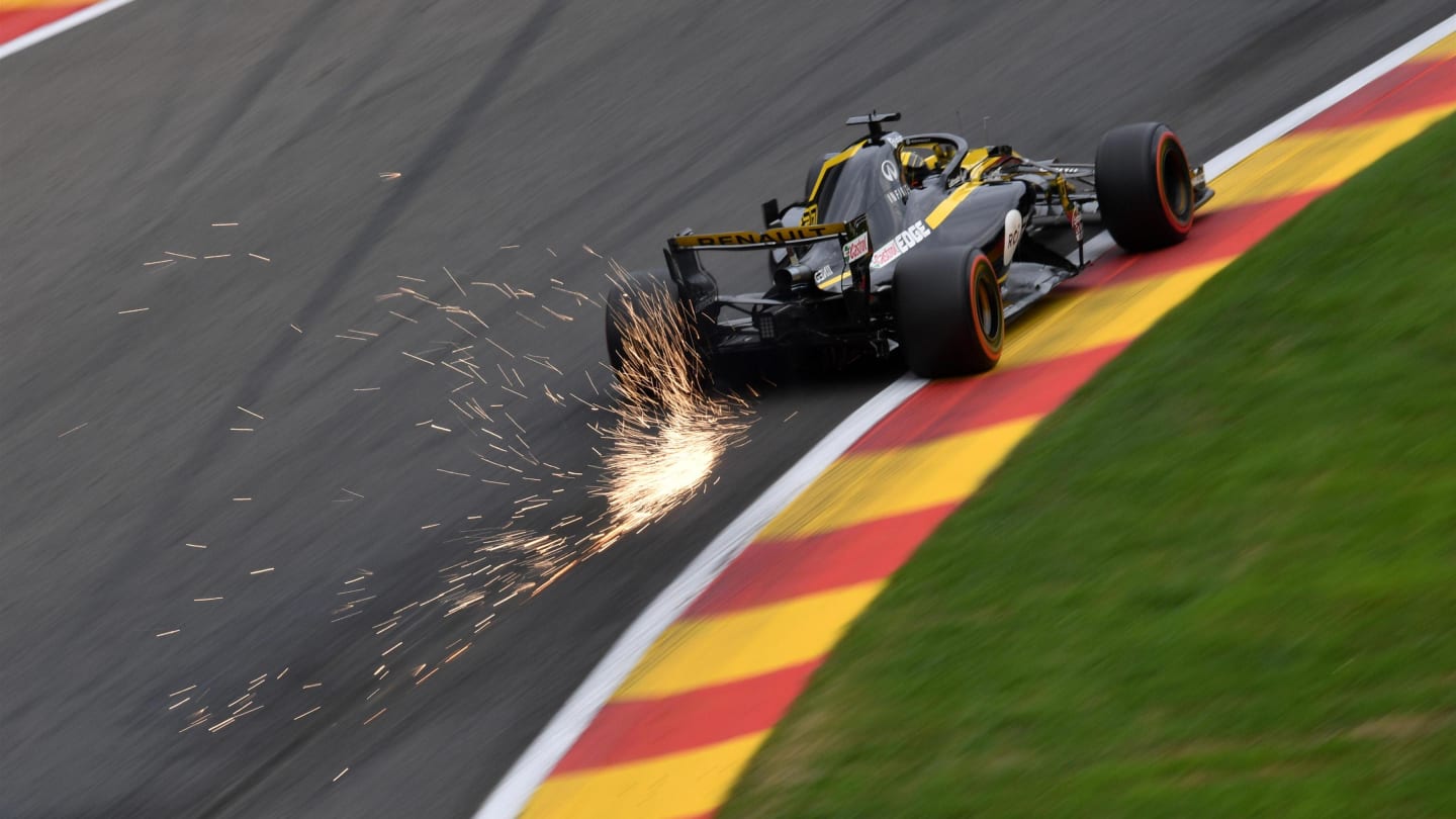 Nico Hulkenberg, Renault Sport F1 Team R.S. 18 sparks at Formula One World Championship, Rd13, Belgian Grand Prix, Practice, Spa Francorchamps, Belgium, Friday 24 August 2018. © Jerry Andre/Sutton Images