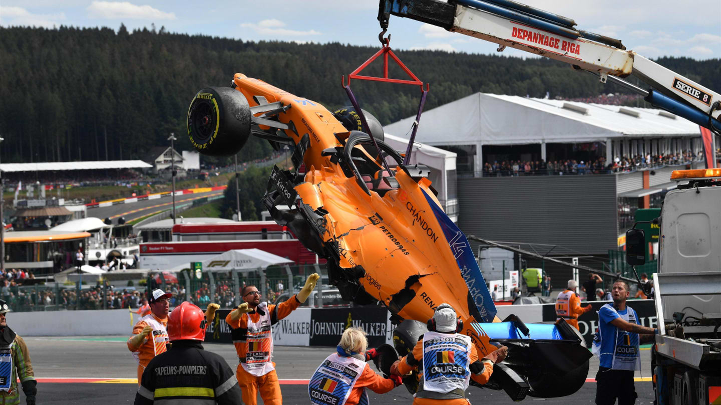 The crashed car of Fernando Alonso, McLaren MCL33 is recovered at Formula One World Championship,