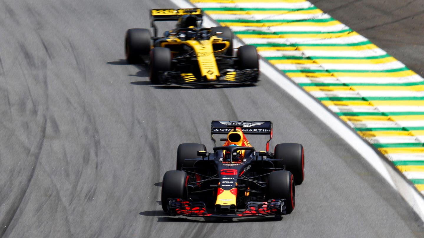 Daniel Ricciardo, Red Bull Racing RB14 and Nico Hulkenberg, Renault Sport F1 Team R.S. 18 at