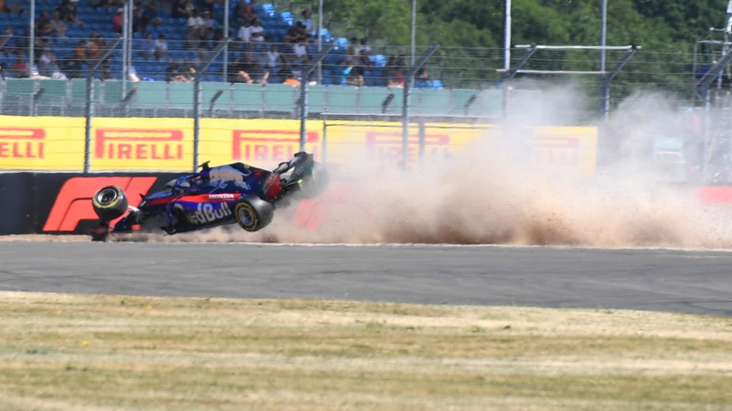 Brendon Hartley (NZL) Scuderia Toro Rosso STR13 crashes in FP3 at Formula One World Championship,