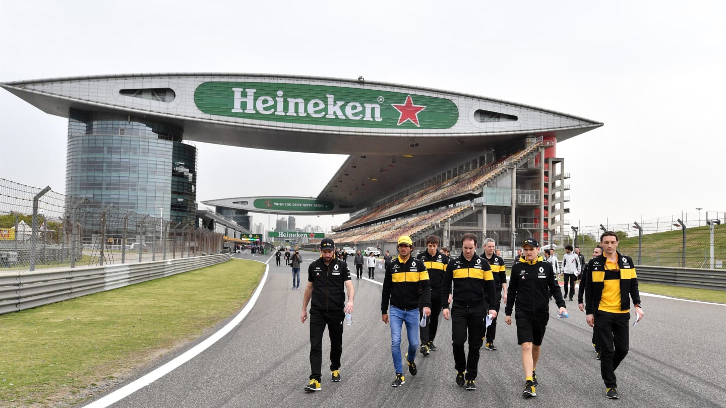 Carlos Sainz jr (ESP) Renault Sport F1 Team walks the track at Formula One World Championship, Rd3, Chinese Grand Prix, Preparations, Shanghai, China, Thursday 12 April 2018. © Jerry Andre/Sutton Images