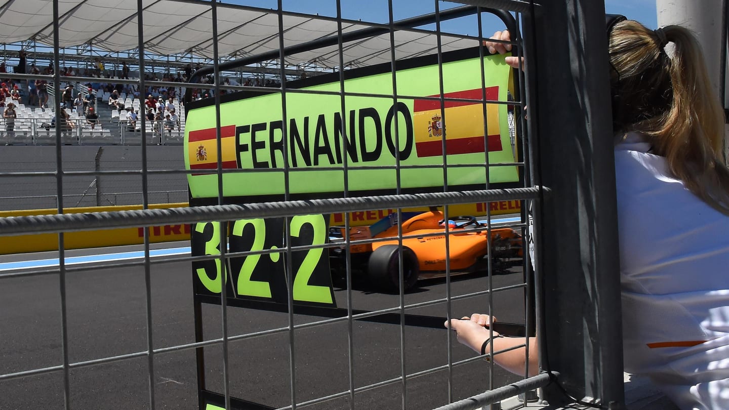 Pit board for Fernando Alonso (ESP) McLaren MCL33 at Formula One World Championship, Rd8, French Grand Prix, Practice, Paul Ricard, France, Friday 22 June 2018. © Jose Rubio/Sutton Images