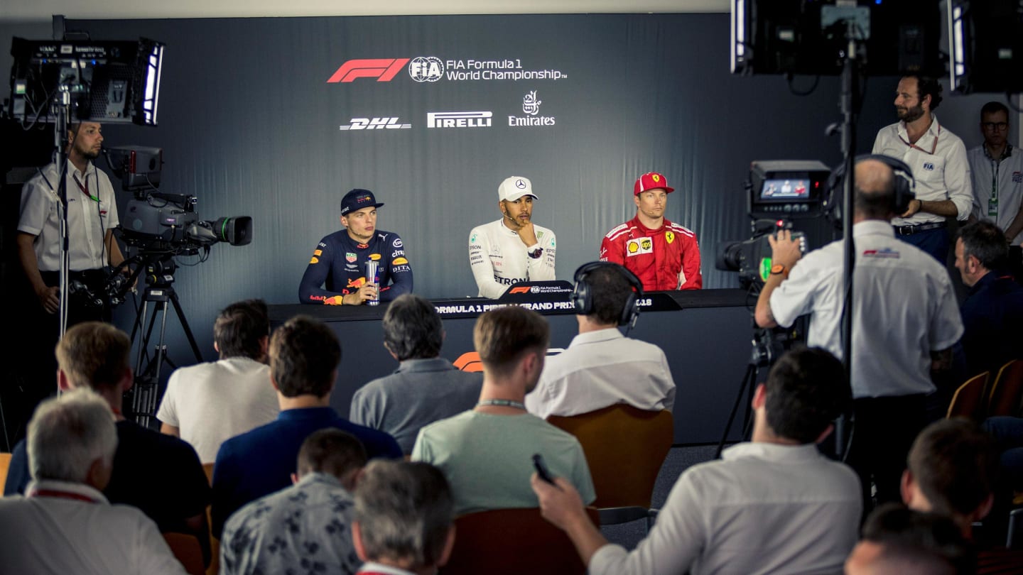Max Verstappen (NED) Red Bull Racing, Lewis Hamilton (GBR) Mercedes-AMG F1 and Kimi Raikkonen (FIN)