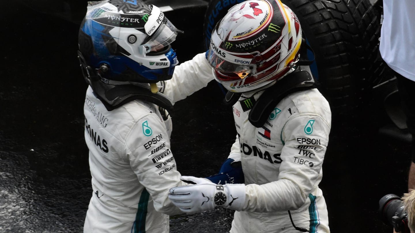 Valtteri Bottas (FIN) Mercedes-AMG F1 and Lewis Hamilton (GBR) Mercedes-AMG F1 celebrate in parc