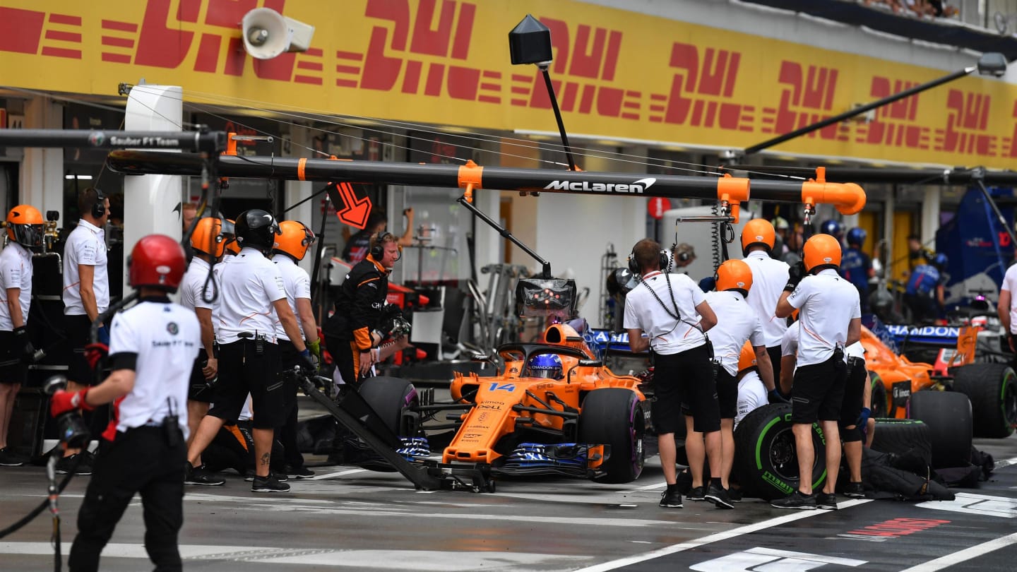 Fernando Alonso (ESP) McLaren MCL33 pit stop at Formula One World Championship, Rd12, Hungarian Grand Prix, Qualifying, Hungaroring, Hungary, Saturday 28 July 2018. © Mark Sutton/Sutton Images