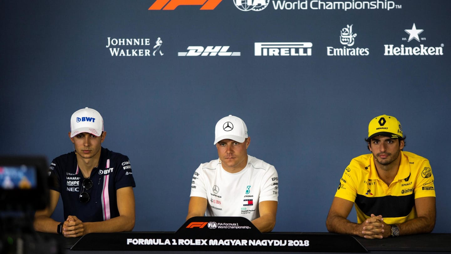 (L to R): Esteban Ocon (FRA) Force India F1, Valtteri Bottas (FIN) Mercedes-AMG F1 and Carlos Sainz