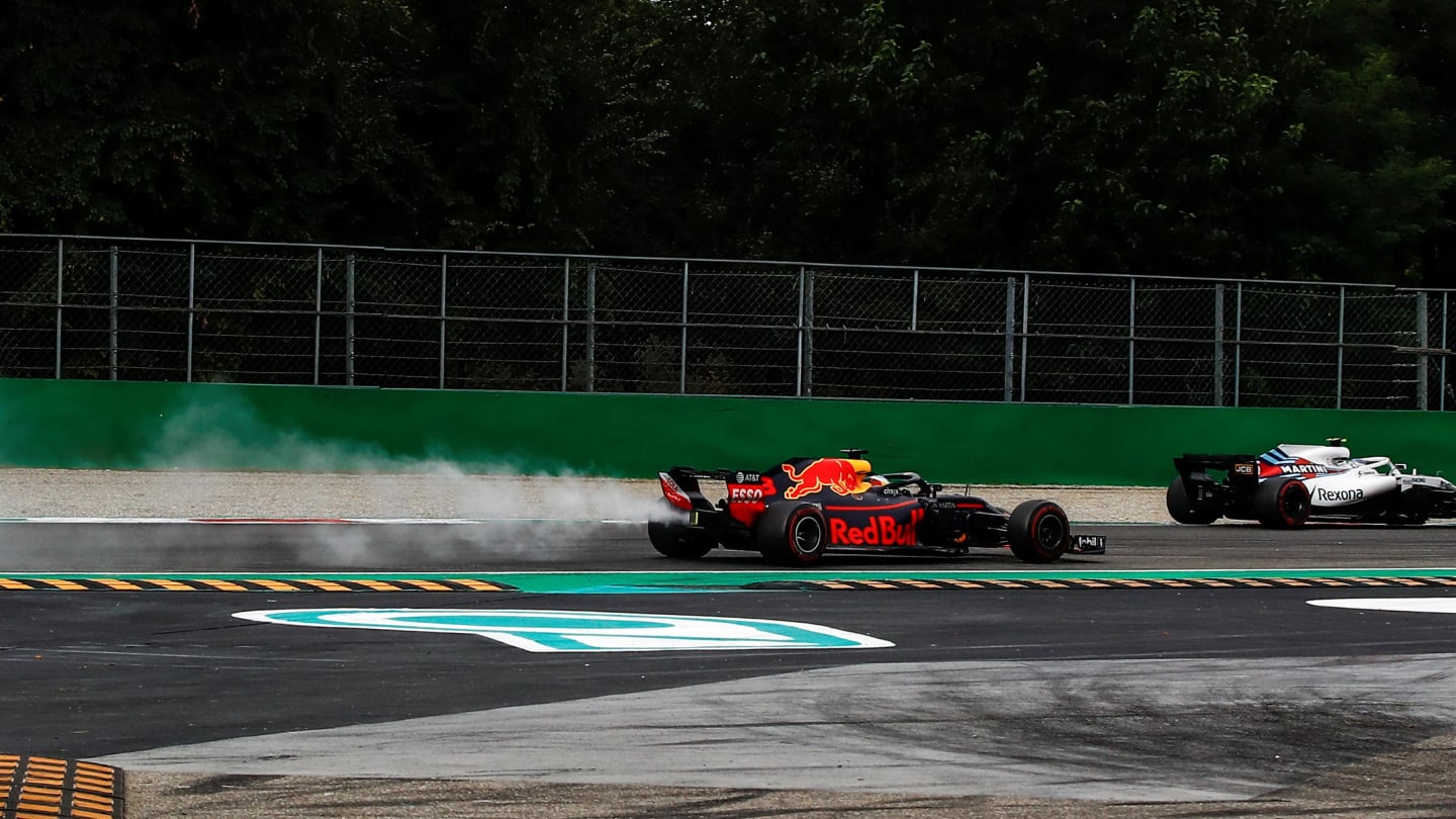 Daniel Ricciardo, Red Bull Racing RB14 engine blow up at Formula One World Championship, Rd14, Italian Grand Prix, Race, Monza, Italy, Sunday 2 September 2018. © Manuel Goria/Sutton Images