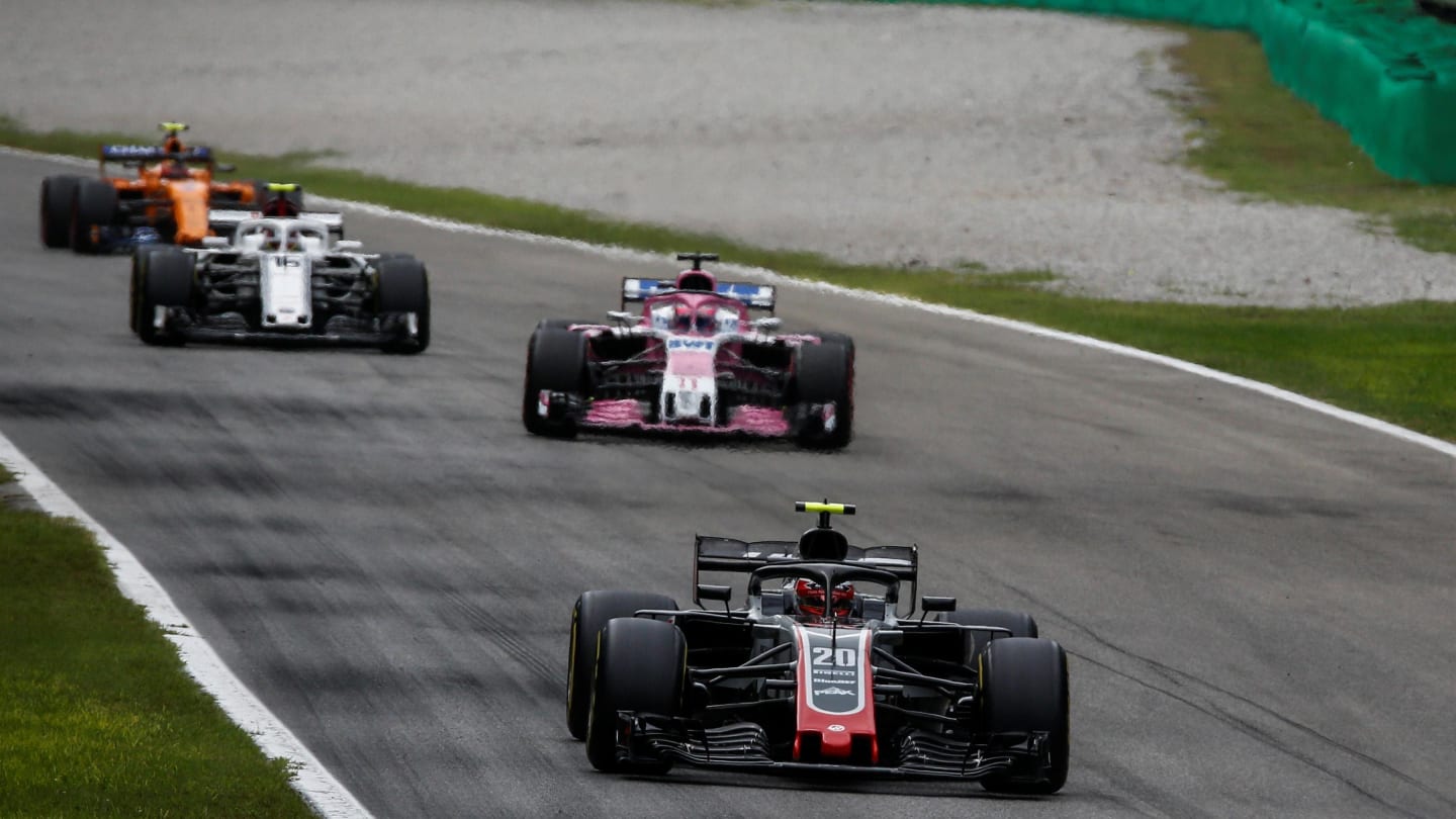 Kevin Magnussen, Haas F1 Team VF-18, Sergio Perez, Racing Point Force India VJM11 and Charles