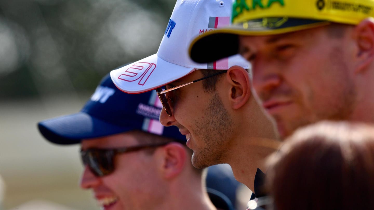 Esteban Ocon, Racing Point Force India F1 Team and Nico Hulkenberg, Renault Sport F1 Team at