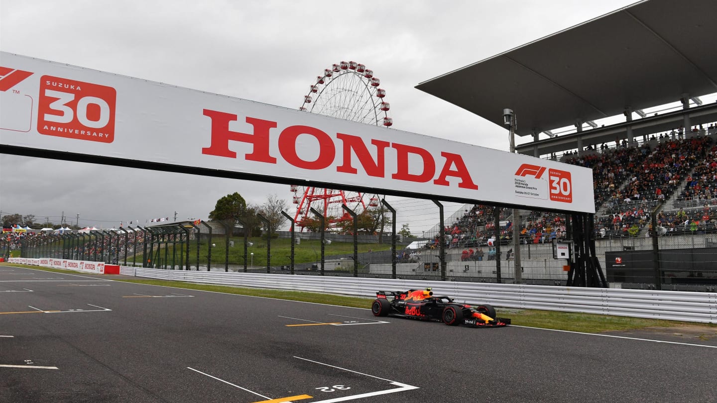 Max Verstappen, Red Bull Racing RB14 at Formula One World Championship, Rd17, Japanese Grand Prix,