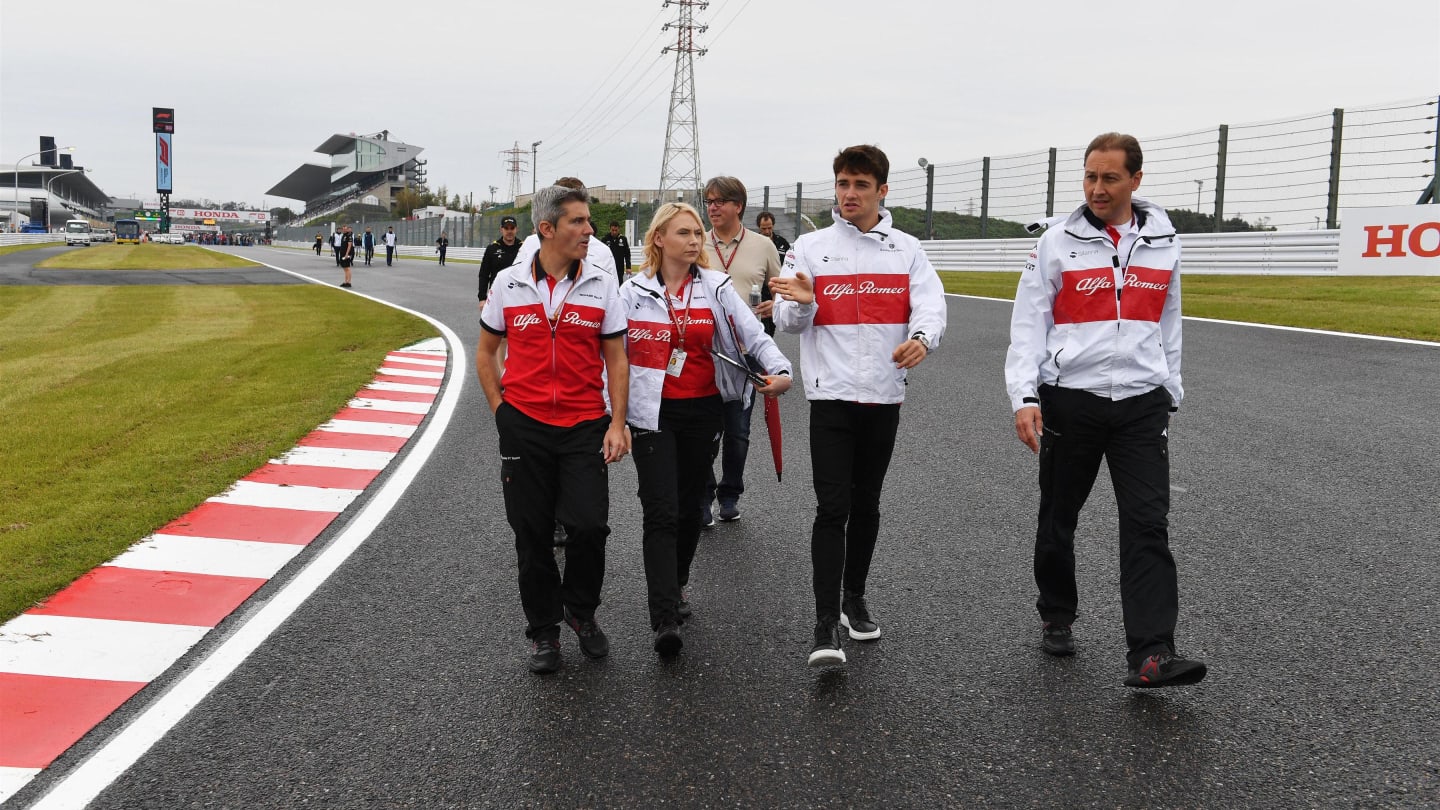 Charles Leclerc, Alfa Romeo Sauber F1 Team walks the track with Xevi Pujolar, Alfa Romeo Sauber F1