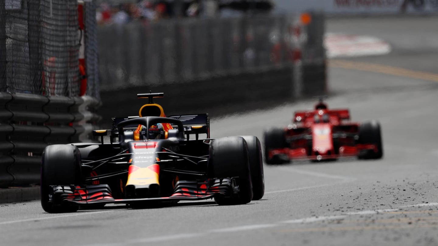 Daniel Ricciardo (AUS) Red Bull Racing RB14 leads Sebastian Vettel (GER) Ferrari SF-71H at Formula One World Championship, Rd6, Monaco Grand Prix, Race, Monte-Carlo, Monaco, Sunday 27 May 2018. © Manuel Goria/Sutton Images