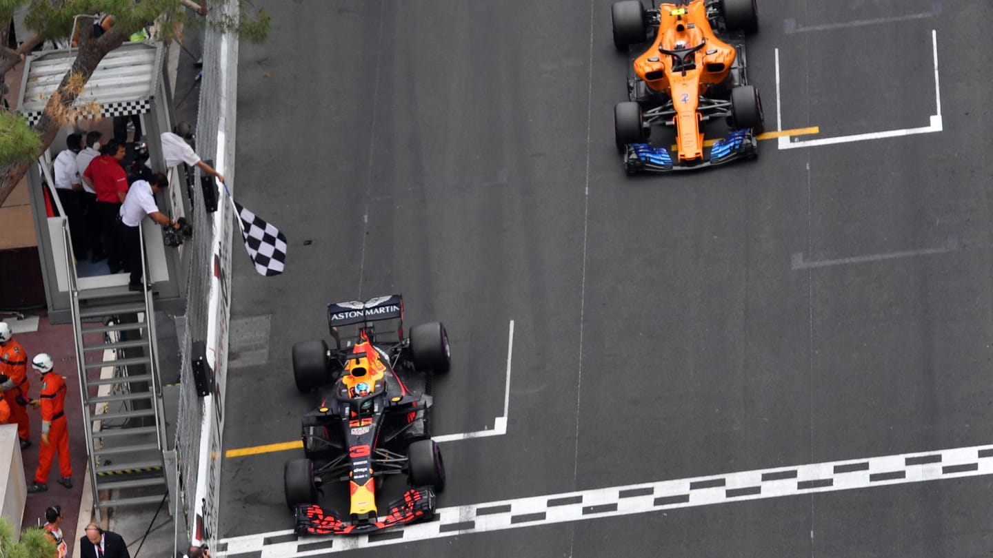 Race winner Daniel Ricciardo (AUS) Red Bull Racing RB14 takes the chequered flag at Formula One World Championship, Rd6, Monaco Grand Prix, Race, Monte-Carlo, Monaco, Sunday 27 May 2018. © Jerry Andre/Sutton Images