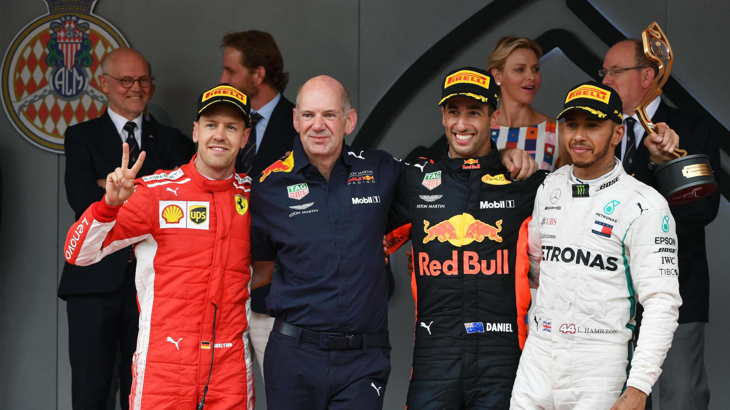 (L to R): Sebastian Vettel (GER) Ferrari, Adrian Newey (GBR) Red Bull Racing, Daniel Ricciardo