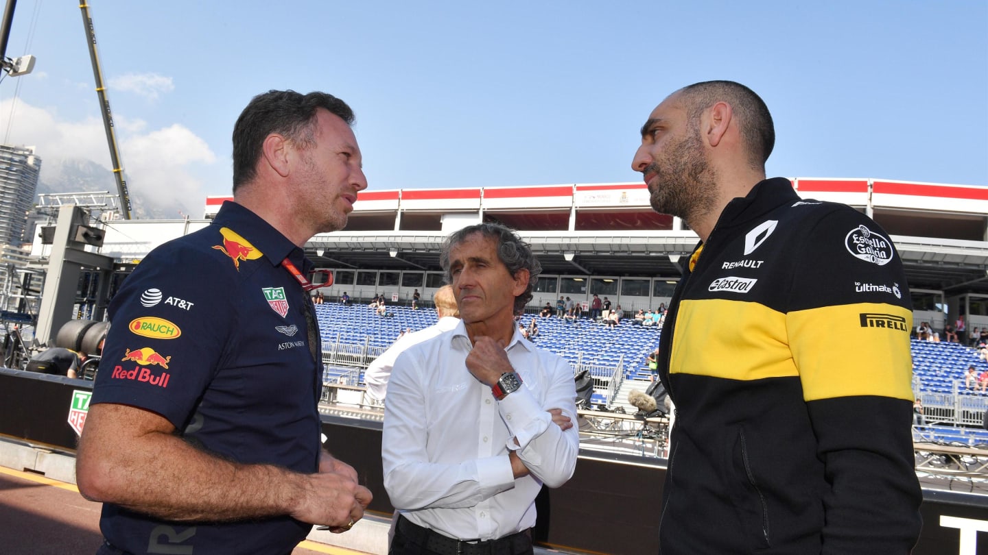 Christian Horner (GBR) Red Bull Racing Team Principal, Alain Prost (FRA) Renault Sport F1 Team
