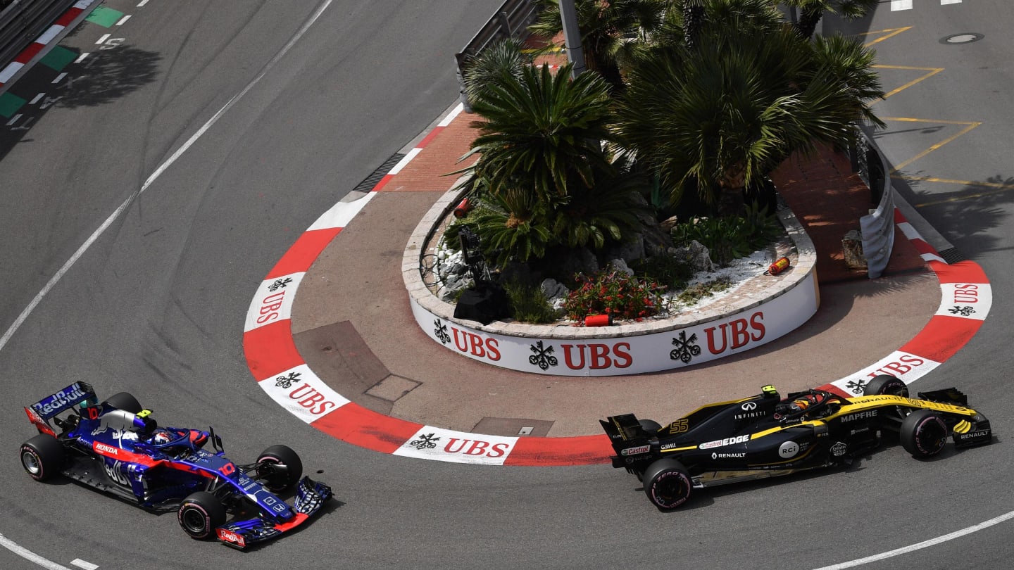 Carlos Sainz (ESP) Renault Sport F1 Team RS18 and Pierre Gasly (FRA) Scuderia Toro Rosso STR13 at Formula One World Championship, Rd6, Monaco Grand Prix, Practice, Monte-Carlo, Monaco, Thursday 24 May 2018. © Jerry Andre/Sutton Images