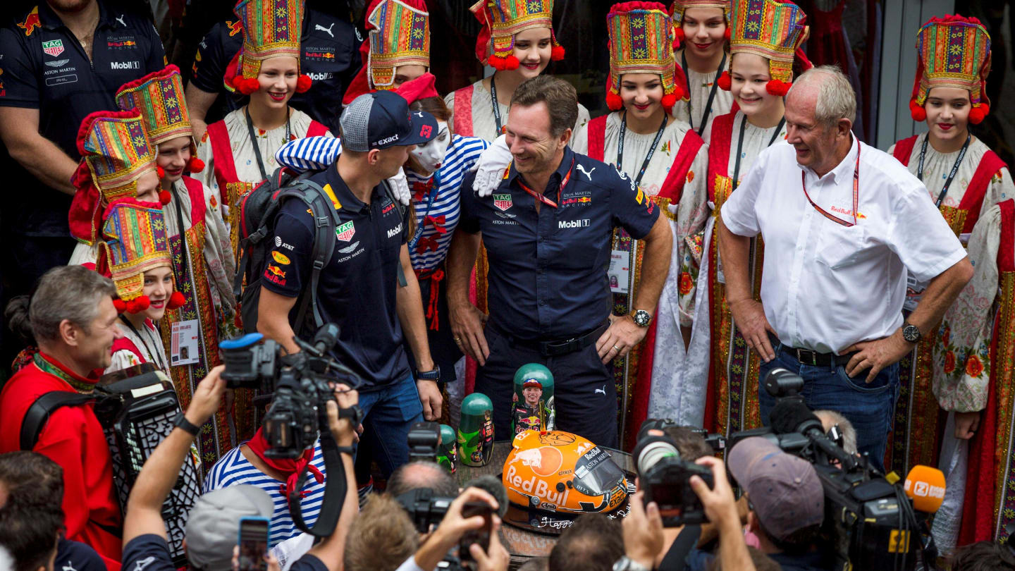Max Verstappen, Red Bull Racing celebrates his Birthday with Christian Horner, Red Bull Racing Team