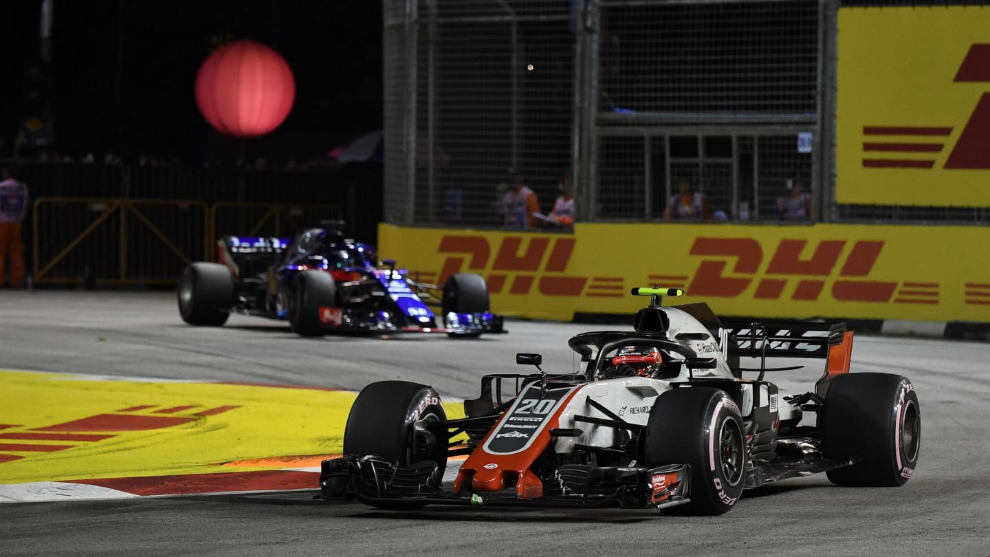 Kevin Magnussen, Haas F1 Team VF-18 at Formula One World Championship, Rd15, Singapore Grand Prix,