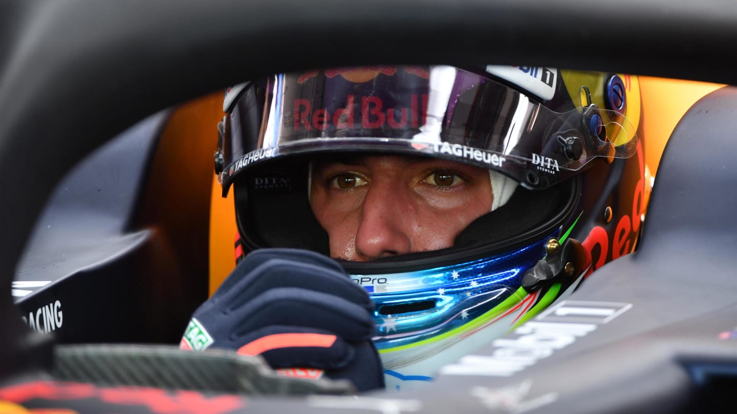Daniel Ricciardo, Red Bull Racing RB14 at Formula One World Championship, Rd15, Singapore Grand