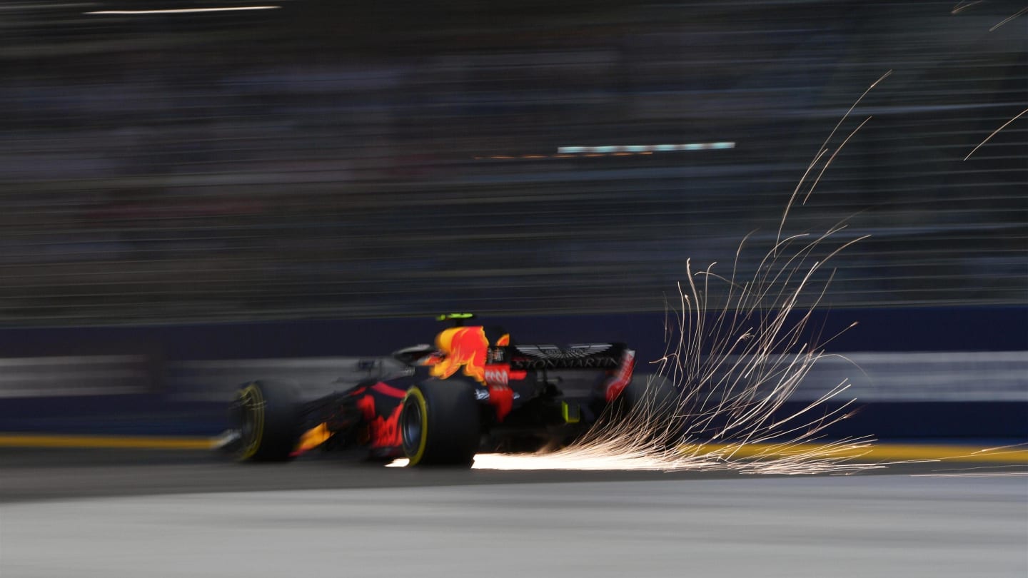Max Verstappen, Red Bull Racing RB14 sparks at Formula One World Championship, Rd15, Singapore