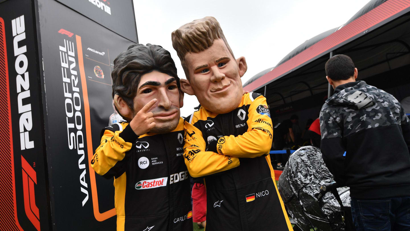Carlos Sainz (ESP) Renault Sport F1 Team caricature and Nico Hulkenberg (GER) Renault Sport F1 Team caricature at Formula One World Championship, Rd5, Spanish Grand Prix, Qualifying, Barcelona, Spain, Saturday 12 May 2018. © Jerry Andre/Sutton Images