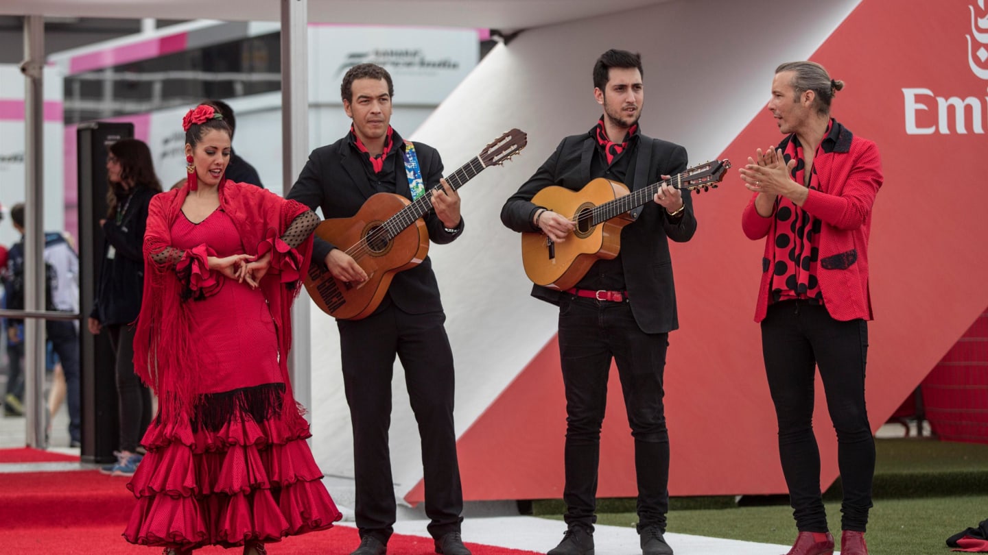 Band and Flamenco dancer at Formula One World Championship, Rd5, Spanish Grand Prix, Qualifying, Barcelona, Spain, Saturday 12 May 2018. © Manuel Goria/Sutton Images