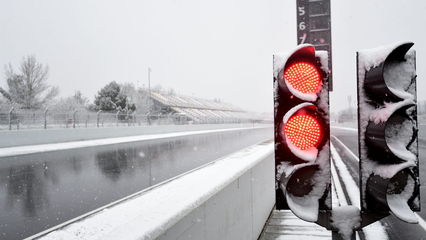 Red light as snow stops testing on day three at Formula One Testing, Day Three, Barcelona, Spain, 28 February 2018. © Jerry Andre/Sutton Images