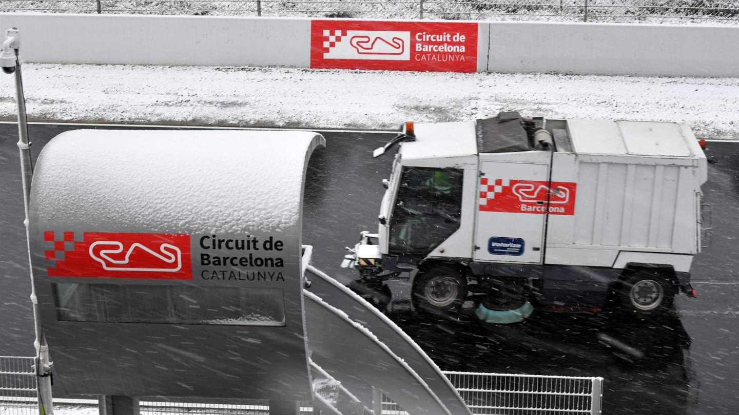 Track cleaning truck as snow stops testing on day three at Formula One Testing, Day Three, Barcelona, Spain, 28 February 2018. © Mark Sutton/Sutton Images