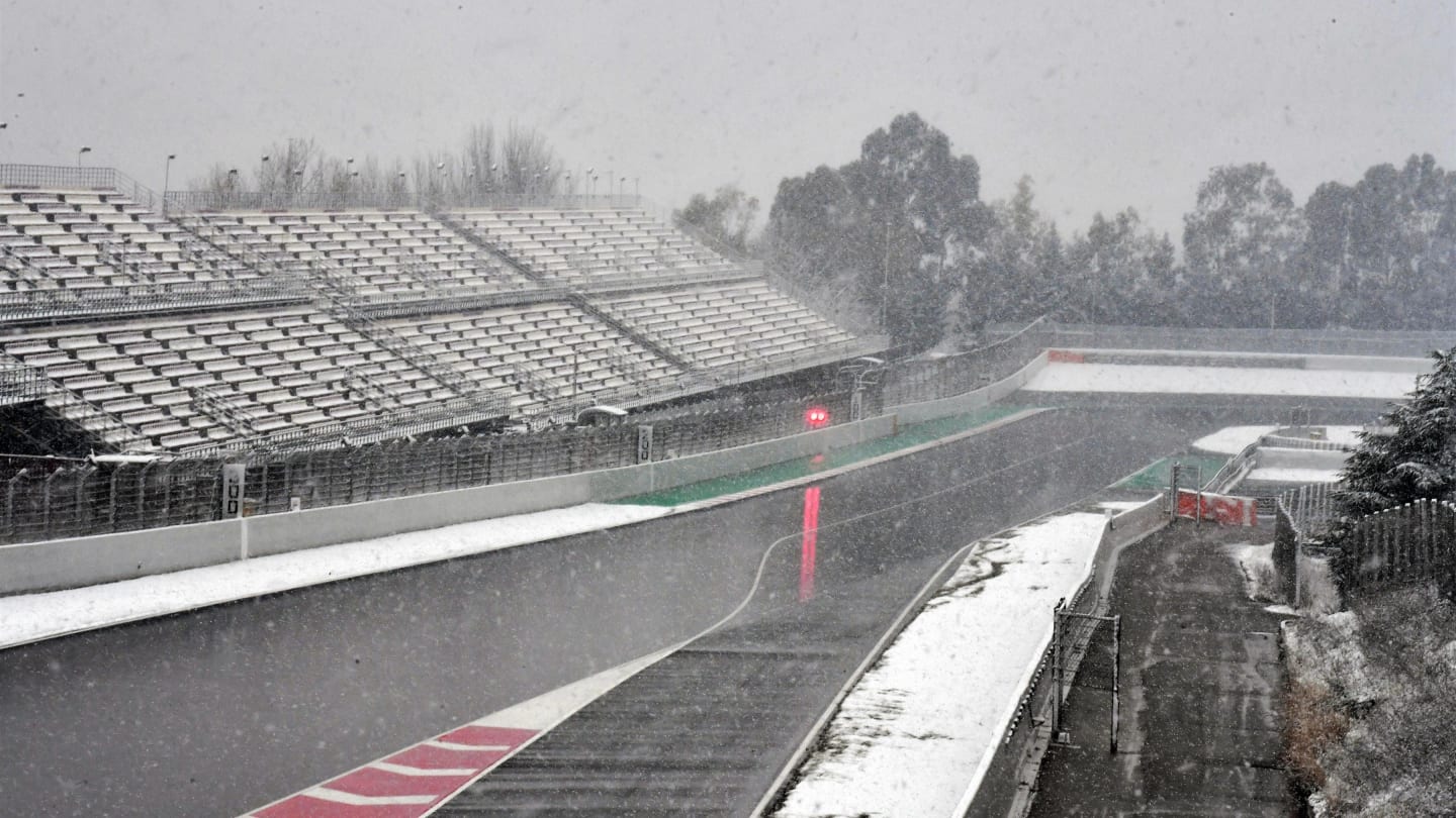 Snow stops testing on day three at Formula One Testing, Day Three, Barcelona, Spain, 28 February 2018. © Mark Sutton/Sutton Images