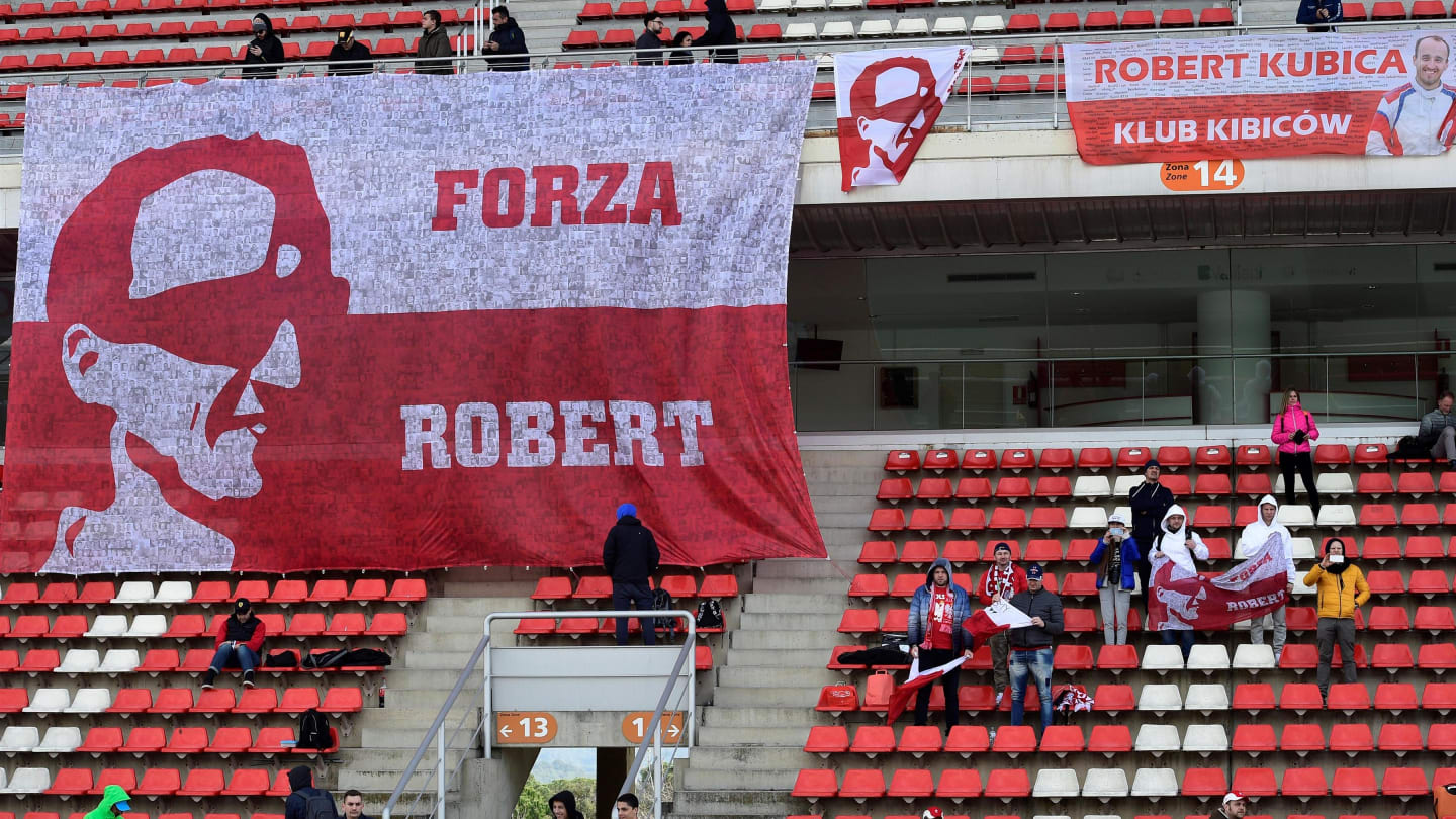 Robert Kubica (POL) Williams fans and banners at Formula One Testing, Day Three, Barcelona, Spain, 8 March 2018. © Jerry Andre/Sutton Images