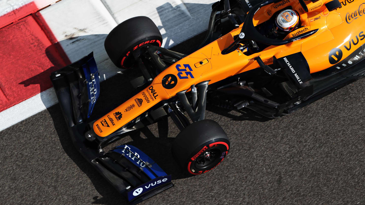 ABU DHABI, UNITED ARAB EMIRATES - NOVEMBER 29: Carlos Sainz of Spain driving the (55) McLaren F1